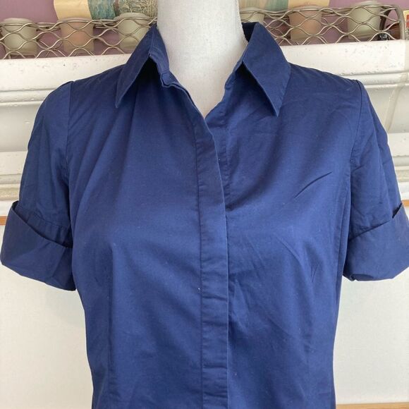 Ann Taylor navy fitted short sleeved blouse w/custom French cufflinks included🌹 - Picture 2 of 9
